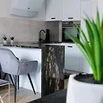 Apartament W Centrum-Garaz